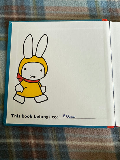 1974 Miffy Goes Flying - Dick Bruna(Methuen)