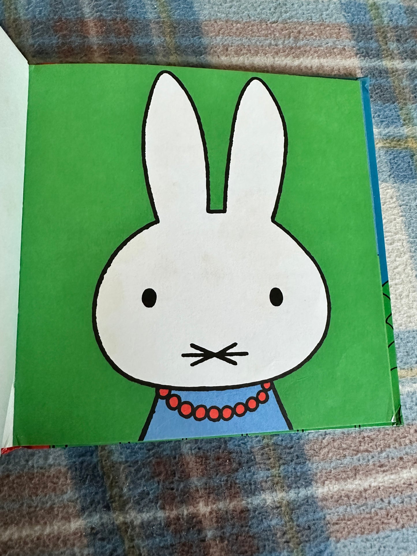 1974 Miffy Goes Flying - Dick Bruna(Methuen)