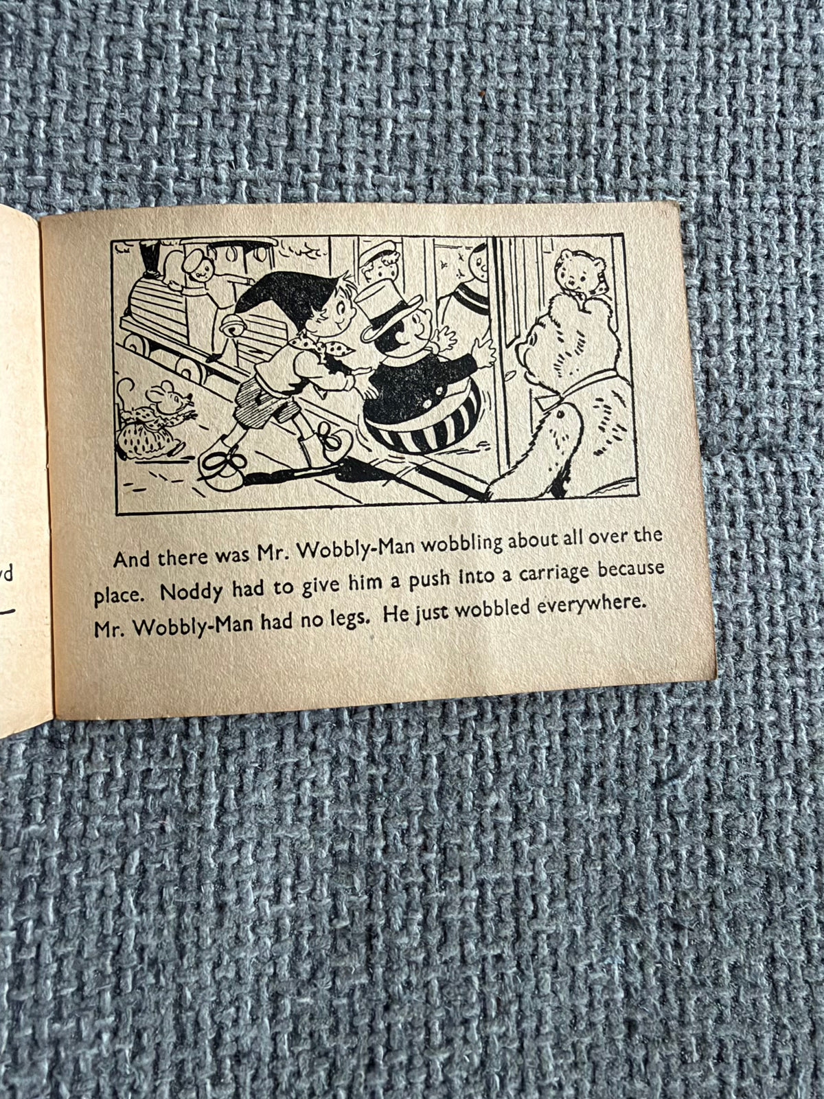 1956 Noddy & His Passengers (Toy Station Book 1) Enid Blyton (Harmsen Van der Beek illust) Sampson Low