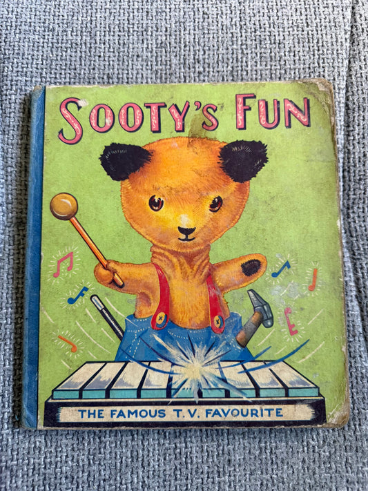 1960c Sooty’s Fun - Purnell & Sons Ltd worn boards.