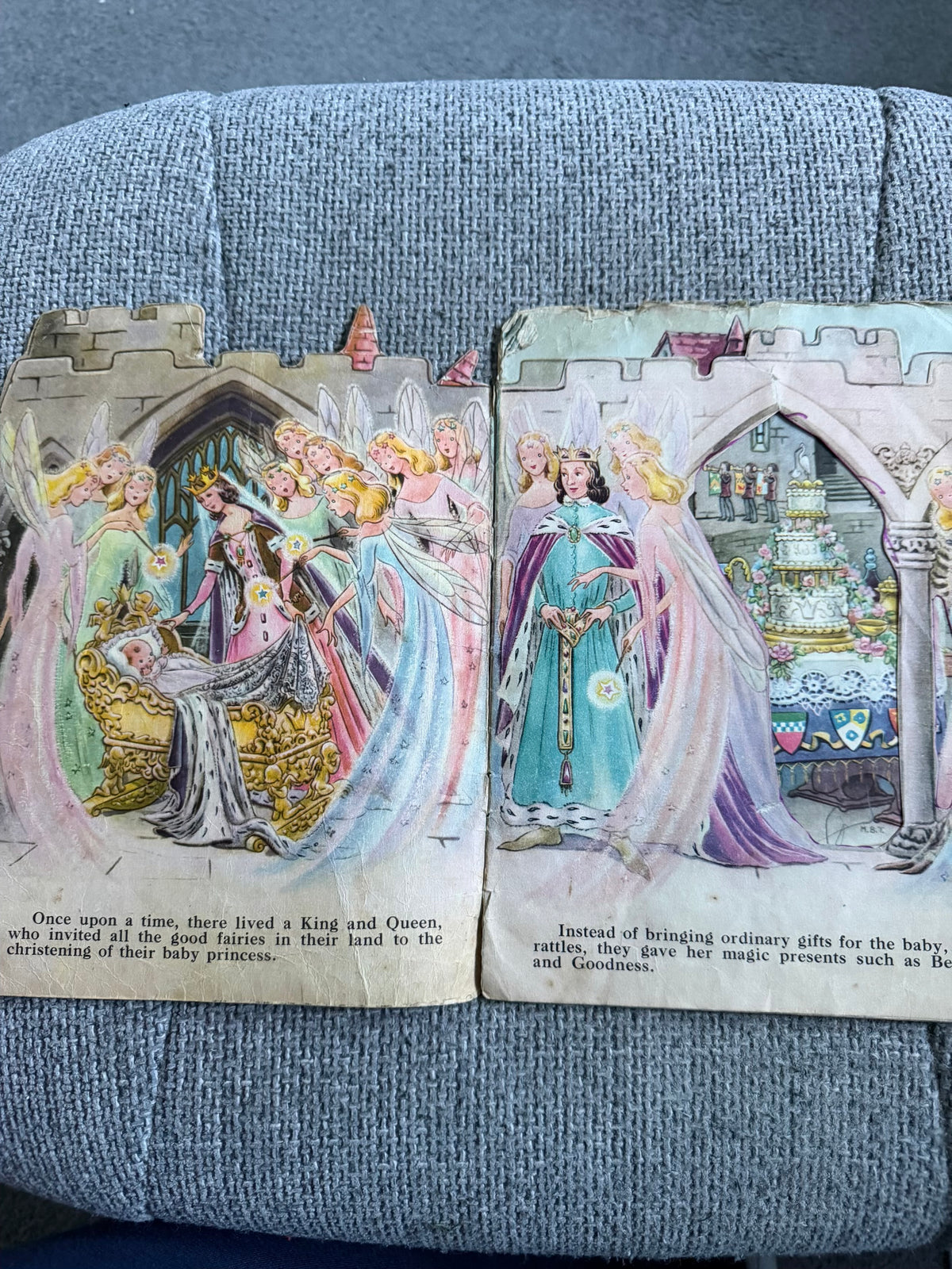 1960’s Sleeping Beauty - Molly B. Thomson ( A Kiddie Kut Book) Collins Clear type Press