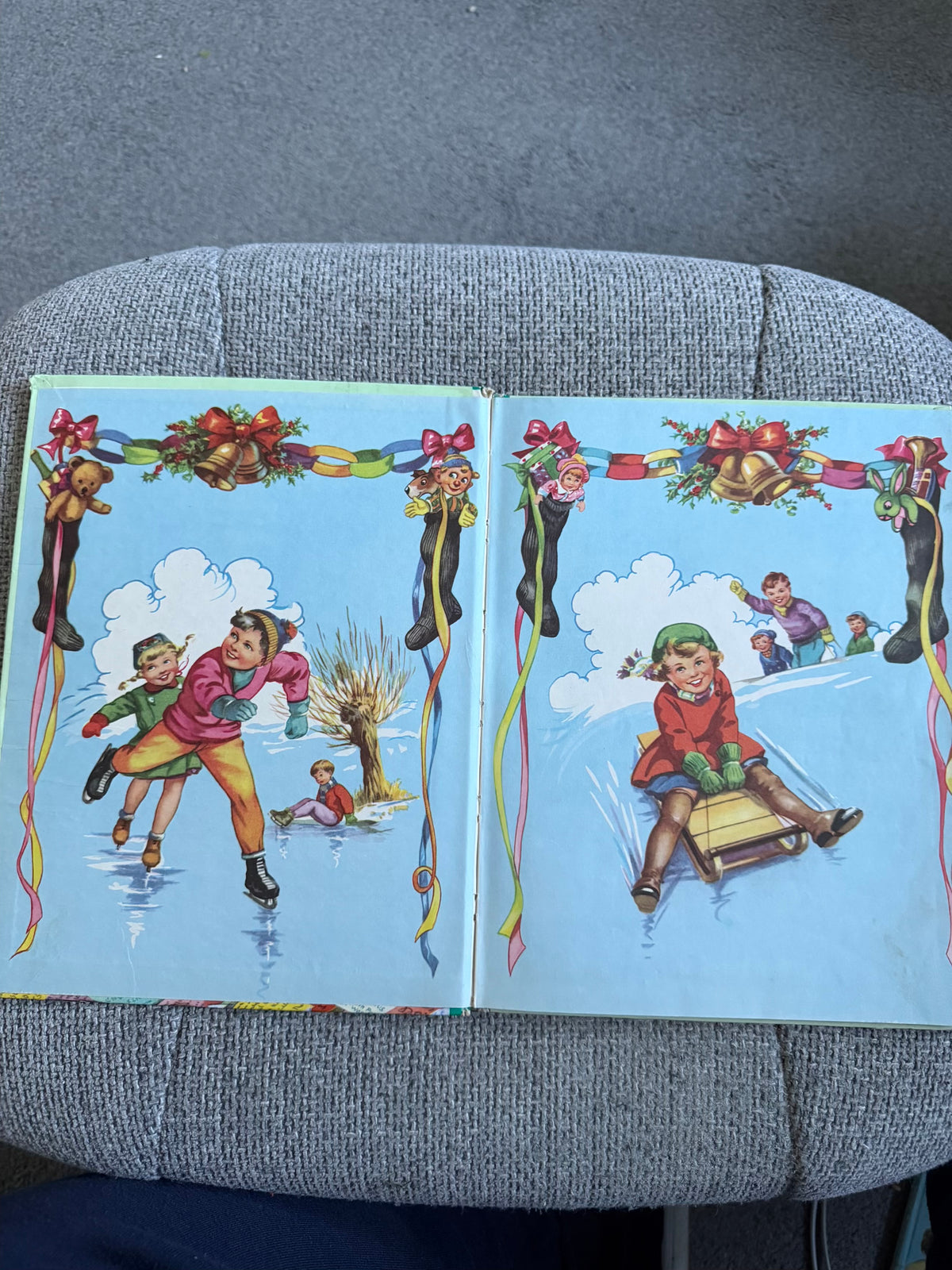 1950’s The Christmas Book For Girls & Boys (Birn Brothers)