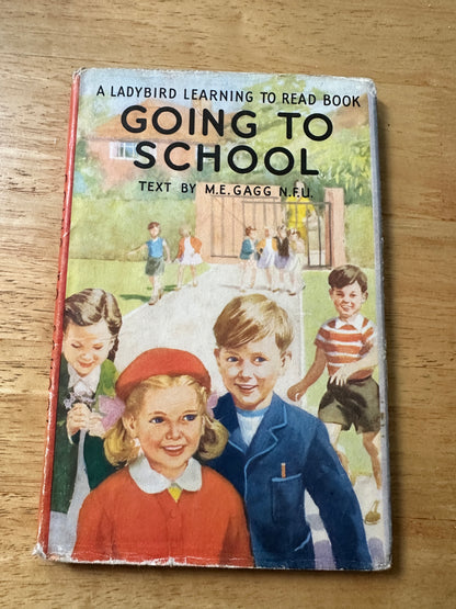 1959 Going To School(Series 563 Ladybird) M. E. Gagg(Illust J. H. Wingfield) Wills & Hepworth