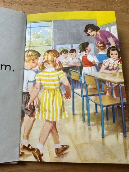 1959 Going To School(Series 563 Ladybird) M. E. Gagg(Illust J. H. Wingfield) Wills & Hepworth