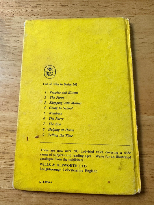 1962 Telling The Time(Series 563 Ladybird)M. E. Gagg(J. H. Wingfield illustration)Wills & Hepworth - Honeyburn Books (UK)