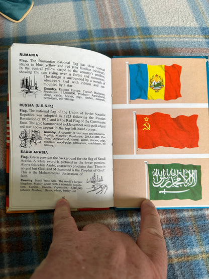 1968 Flags(Series 584 Ladybird) David Carey(J. H. Wingfield Illust ) Wills & Hepworth