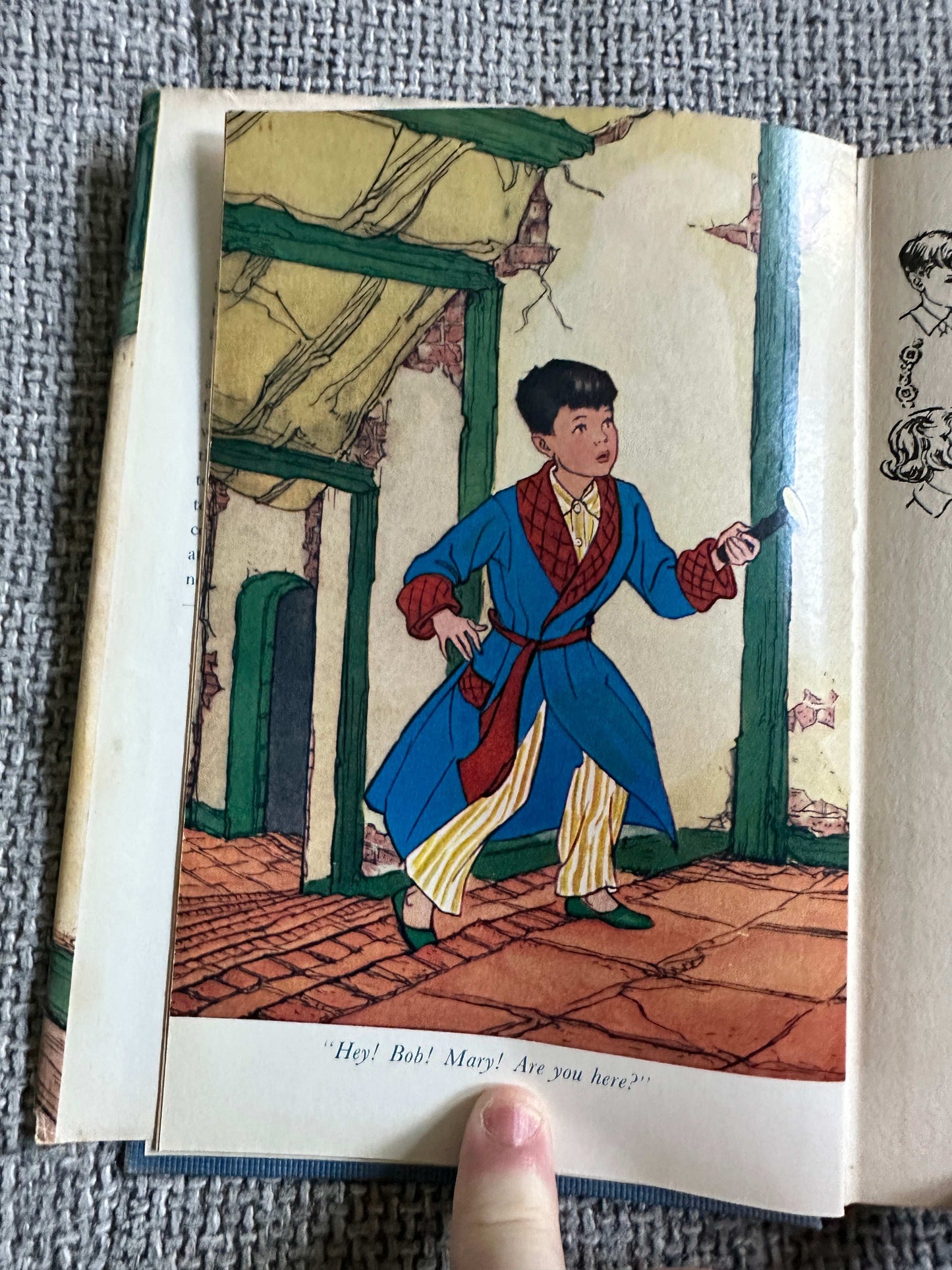 1964 The Secret Necklace - Enid Blyton (Isabel Veevers Illust) Lutterworth Press