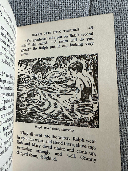 1964 The Secret Necklace - Enid Blyton (Isabel Veevers Illust) Lutterworth Press