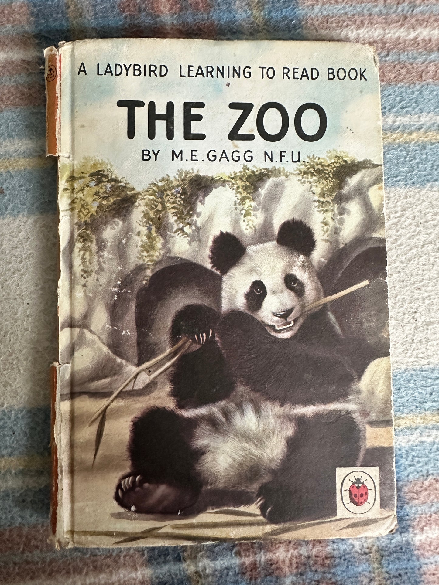 1970’s The Zoo(Series 563) M. E. Gagg(Barry Driscoll Illust)Ladybirdbooks Ltd.