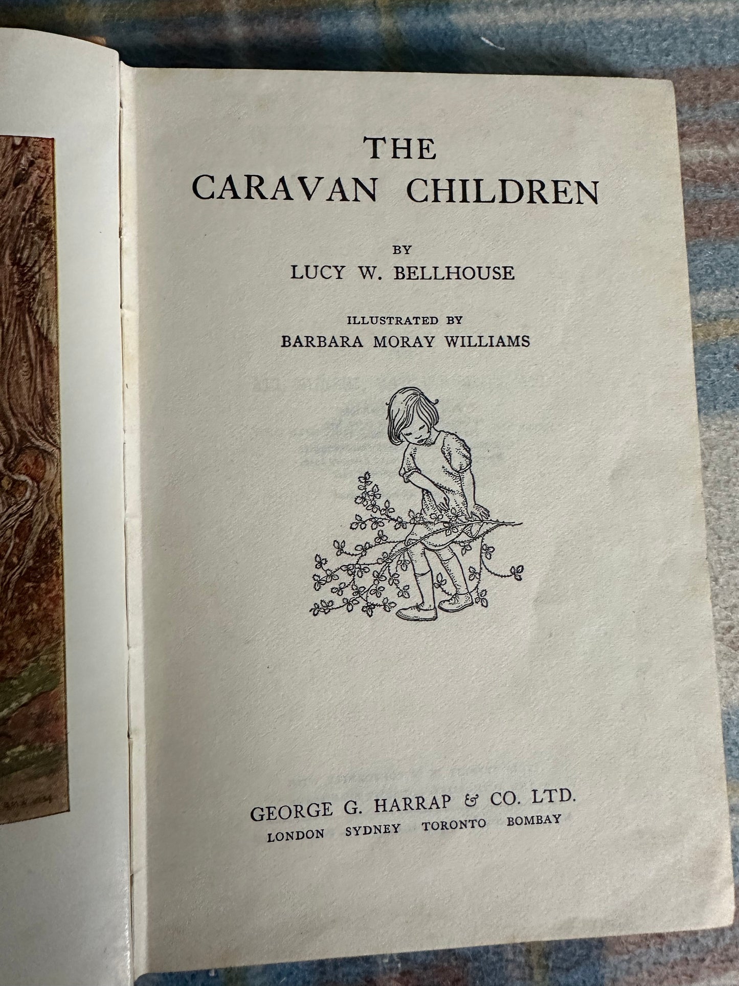 1947 The Caravan Children - Lucy W. Bellhouse(Illust Barbara Moray Williams) George G. Harrap