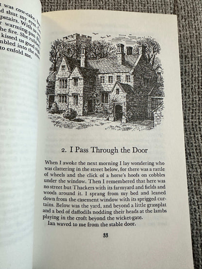 2007 A Traveller In Time - Alison Uttley (Jane Nissen Books)