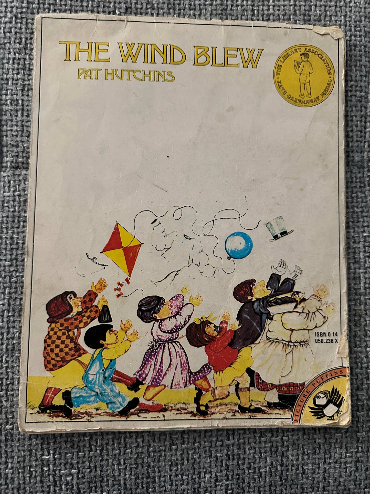 1980 The Wind Blew - Pat Hutchins (Picture Puffin)