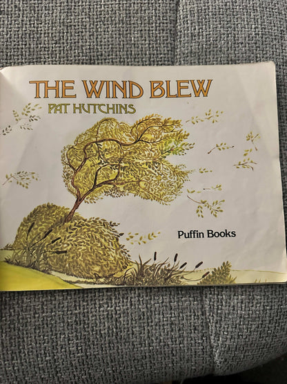 1980 The Wind Blew - Pat Hutchins (Picture Puffin)