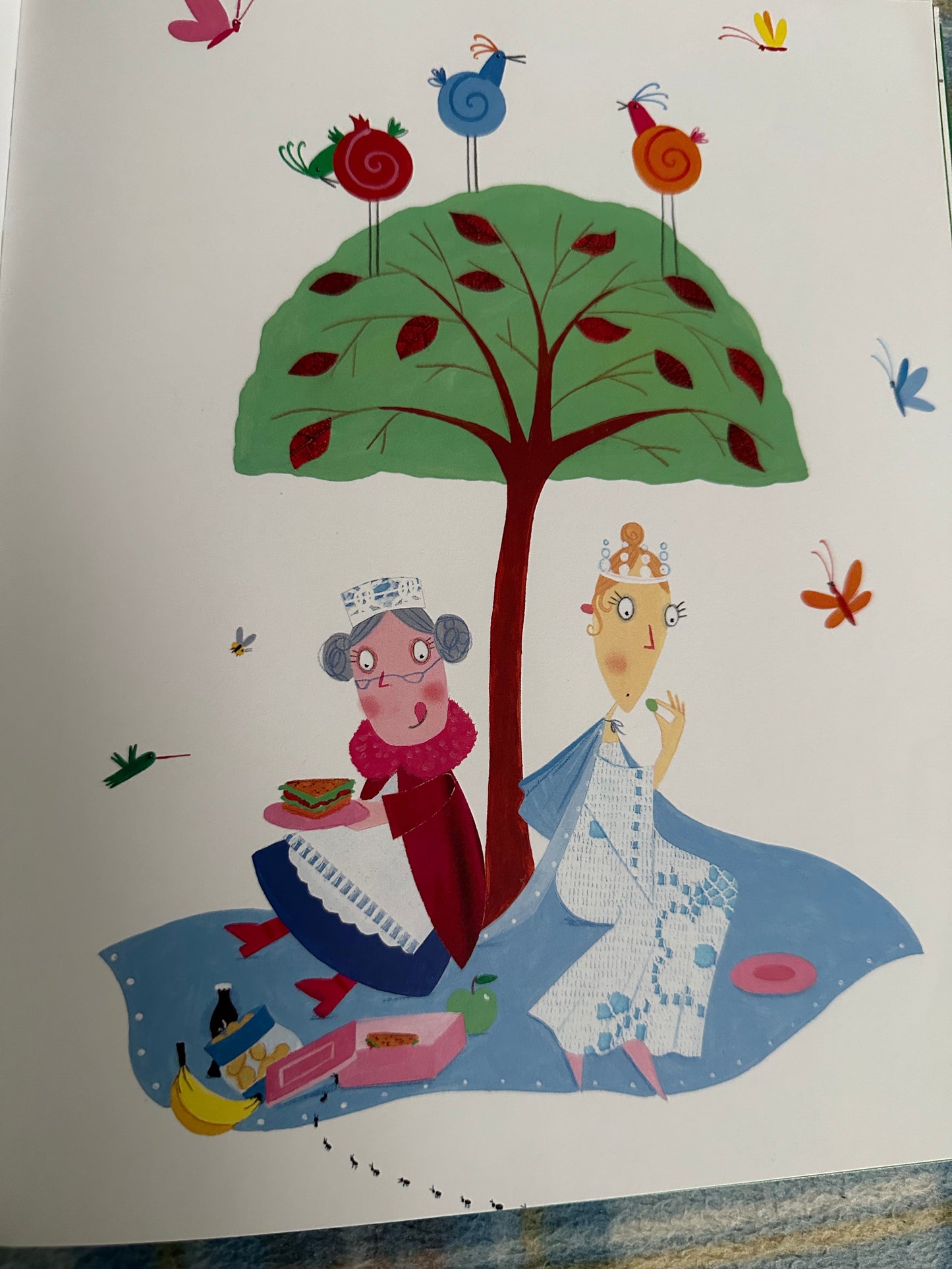 2018*1st* Queen Munch & Queen Nibble - Carol Ann Duffy(Poet Laureate) Illust Lydia Monks(Two Hoots Publisher)