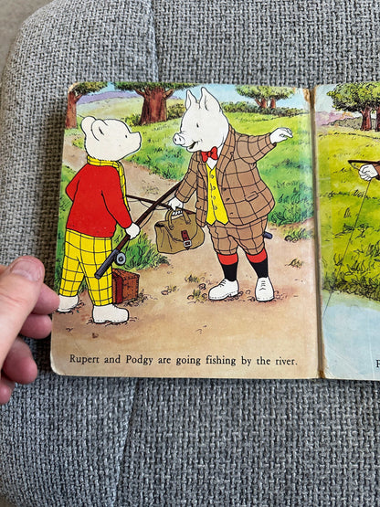 1977 Rupert Goes Fishing (Board Book) Purnell Books