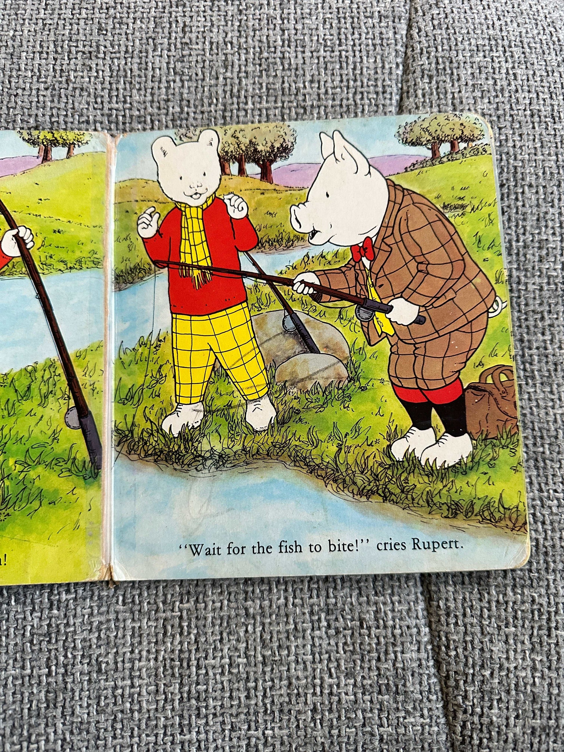 1977 Rupert Goes Fishing (Board Book) Purnell Books