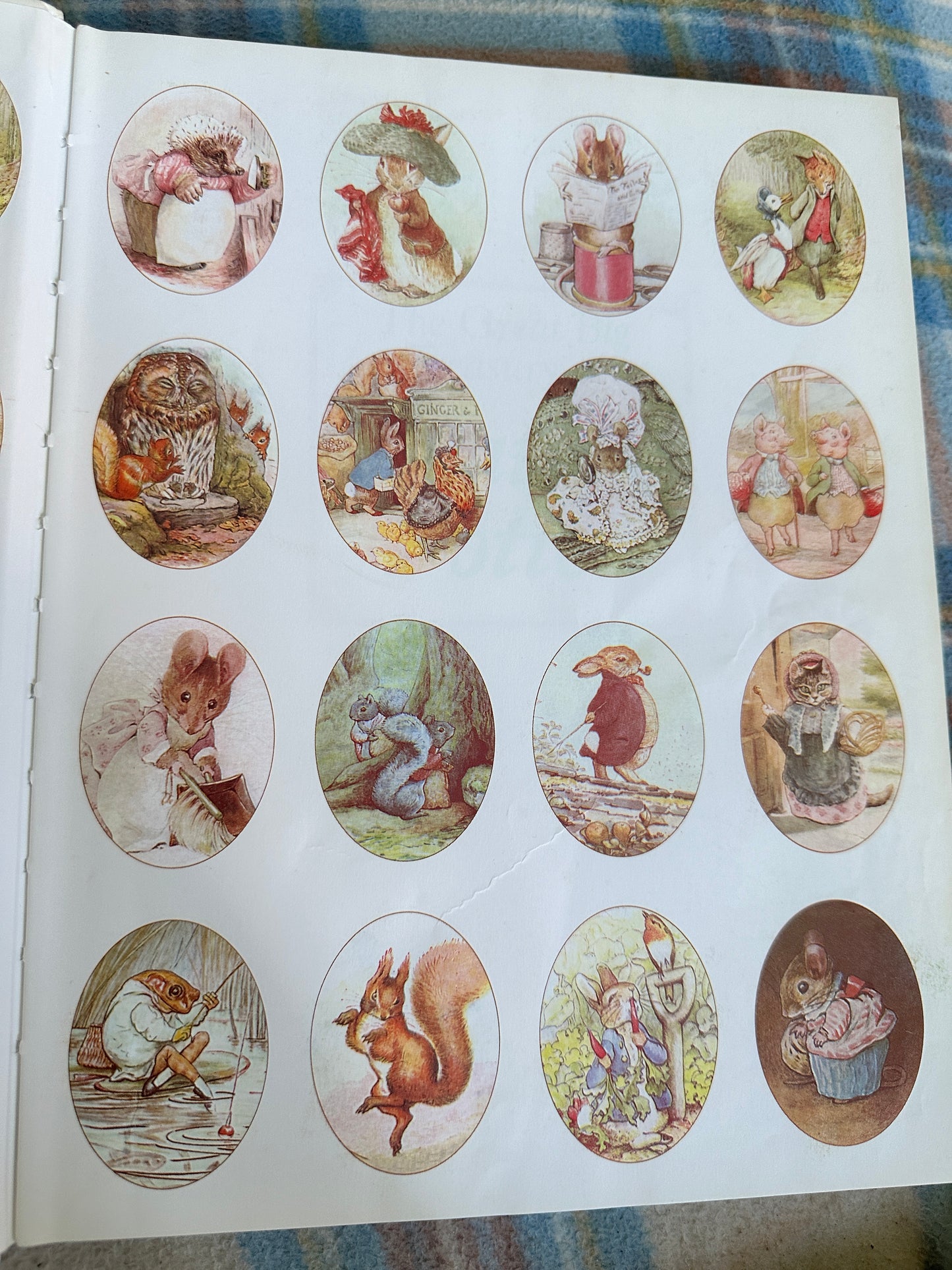 1996 The Great Big Treasury Of Beatrix Potter with original illustrations(Leopard Books)