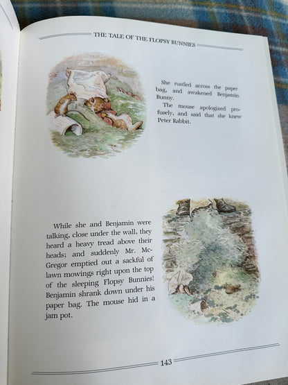 1996 The Great Big Treasury Of Beatrix Potter with original illustrations(Leopard Books)