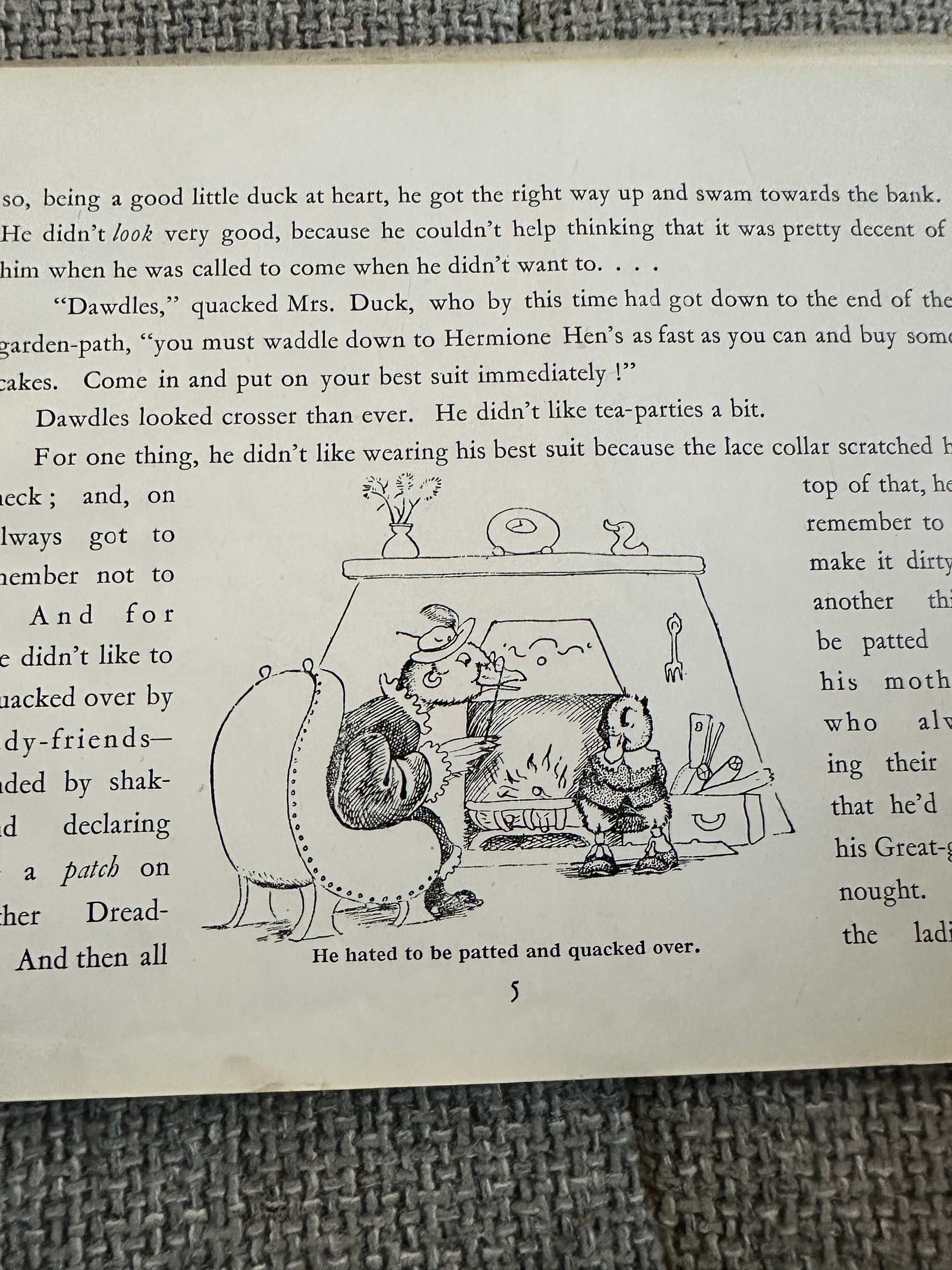 1943 Dawdles Duckling - Helen Haywood / Isobel St. Vincent (Hutchinson & Co Ltd)