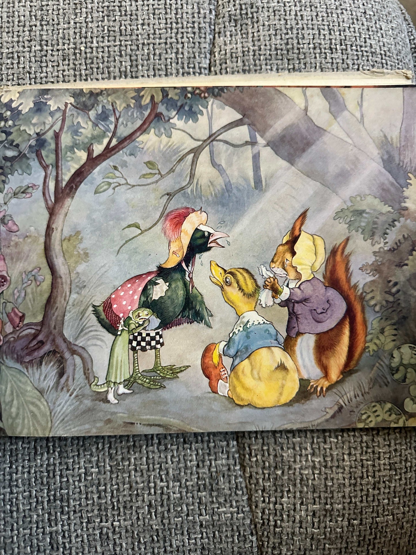 1943 Dawdles Duckling - Helen Haywood / Isobel St. Vincent (Hutchinson & Co Ltd)