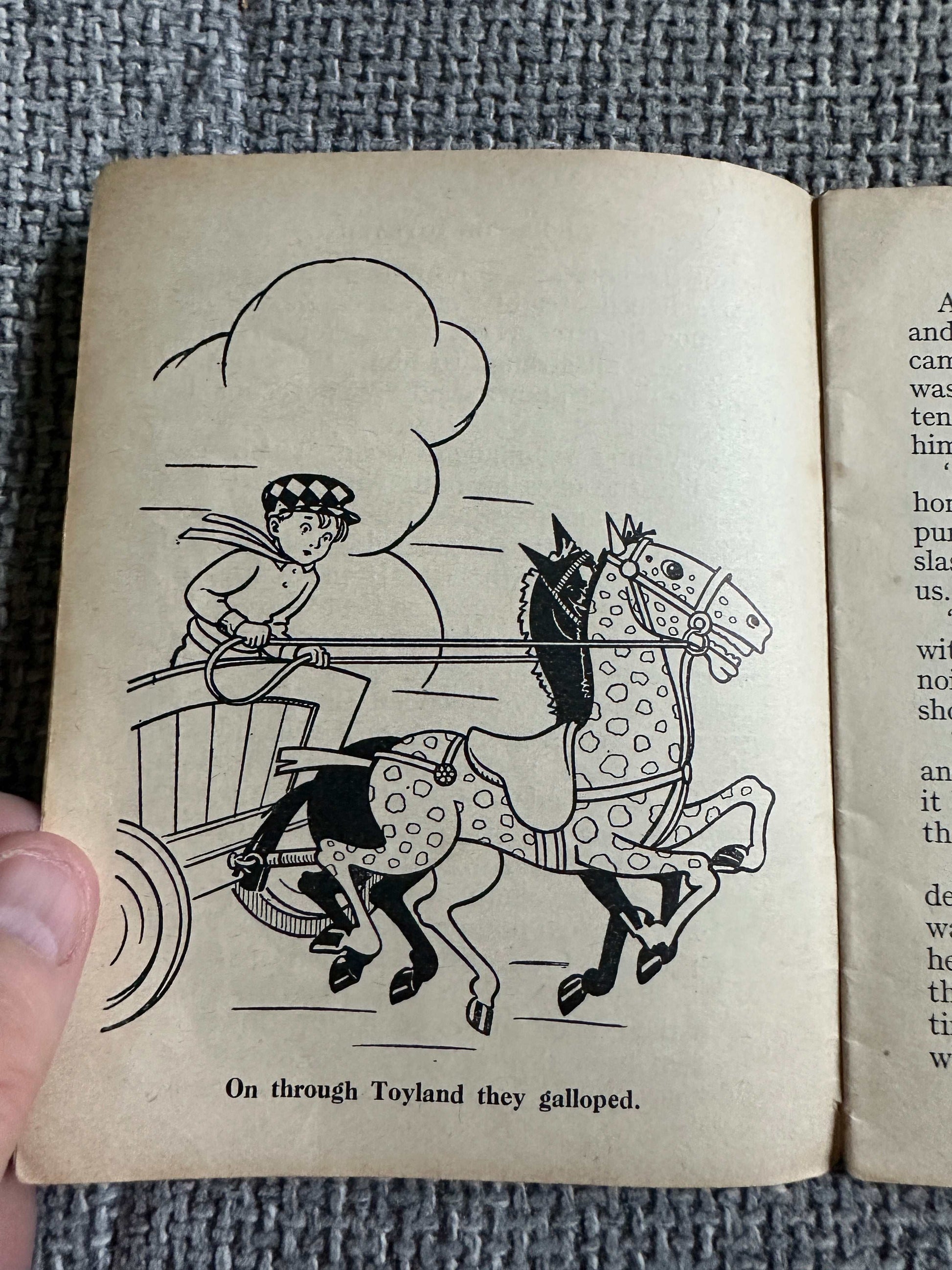 1943 Enid Blyton’s Little Books No. 5 Tales Of The Toys (Alfred Kerr Illust) Evans Brothers