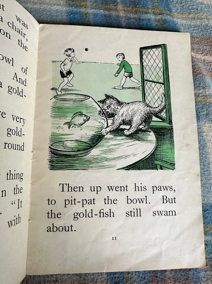 1951 Pit-Pat, The Kit-Cat(Vanguard Story Hour A4)Esmée Mascall(McDougalls Educational Co Ltd