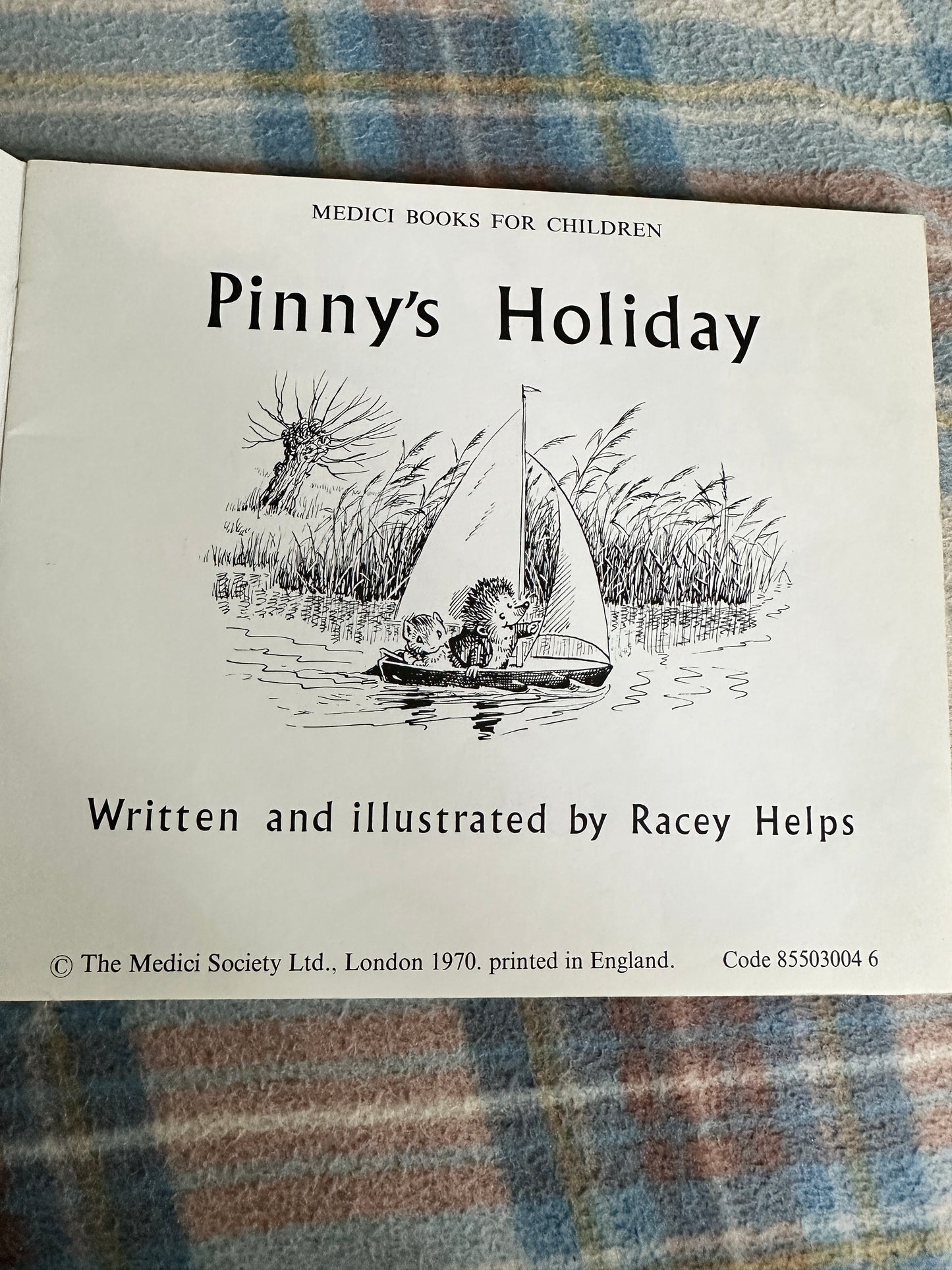 1970 Pinny’s Holiday - Racey Helps(The Medici Society)