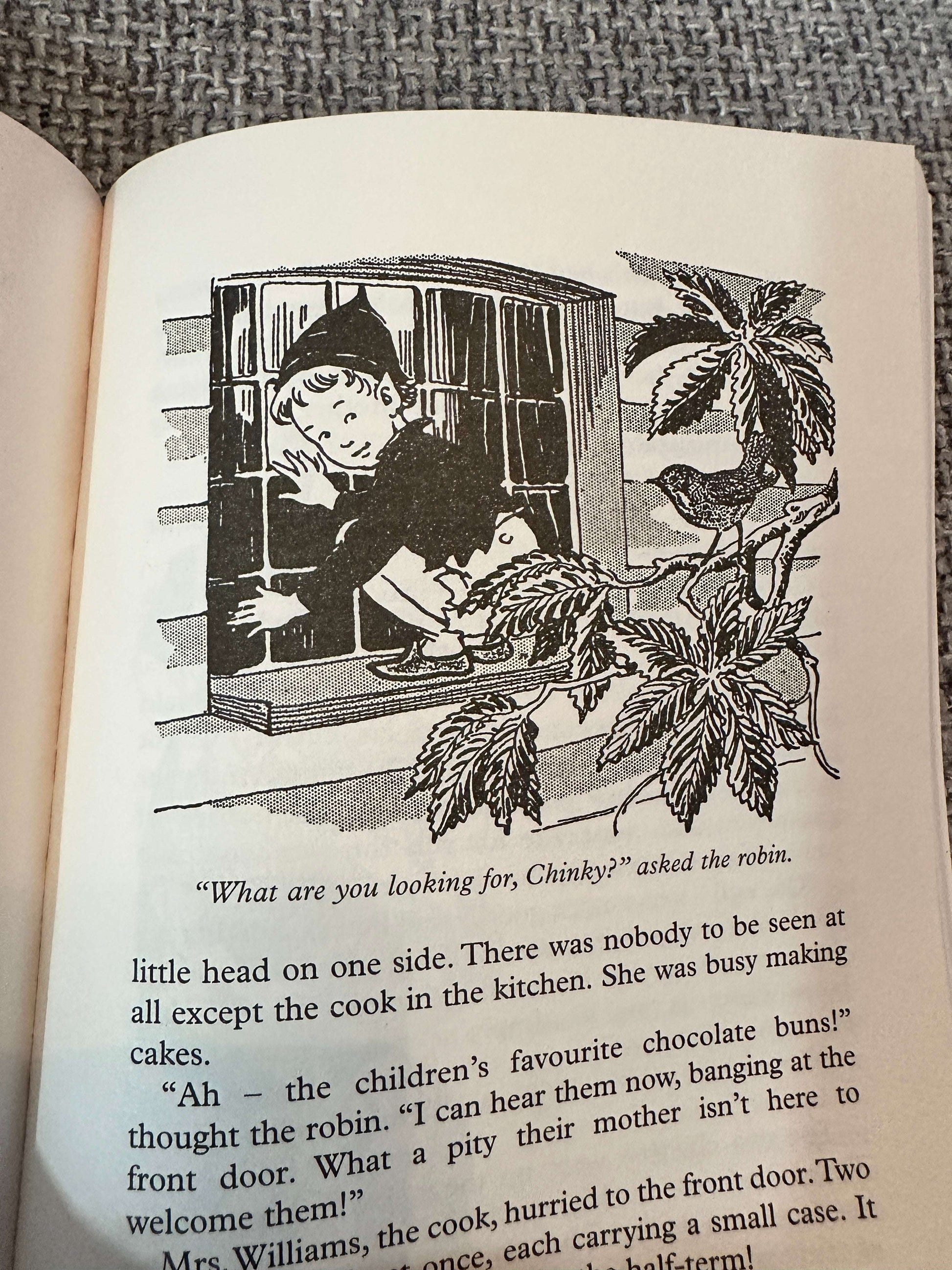 2017 More Wishing-Chair Adventures - Enid Blyton (Hilda McGavin Illust) Dean & Son