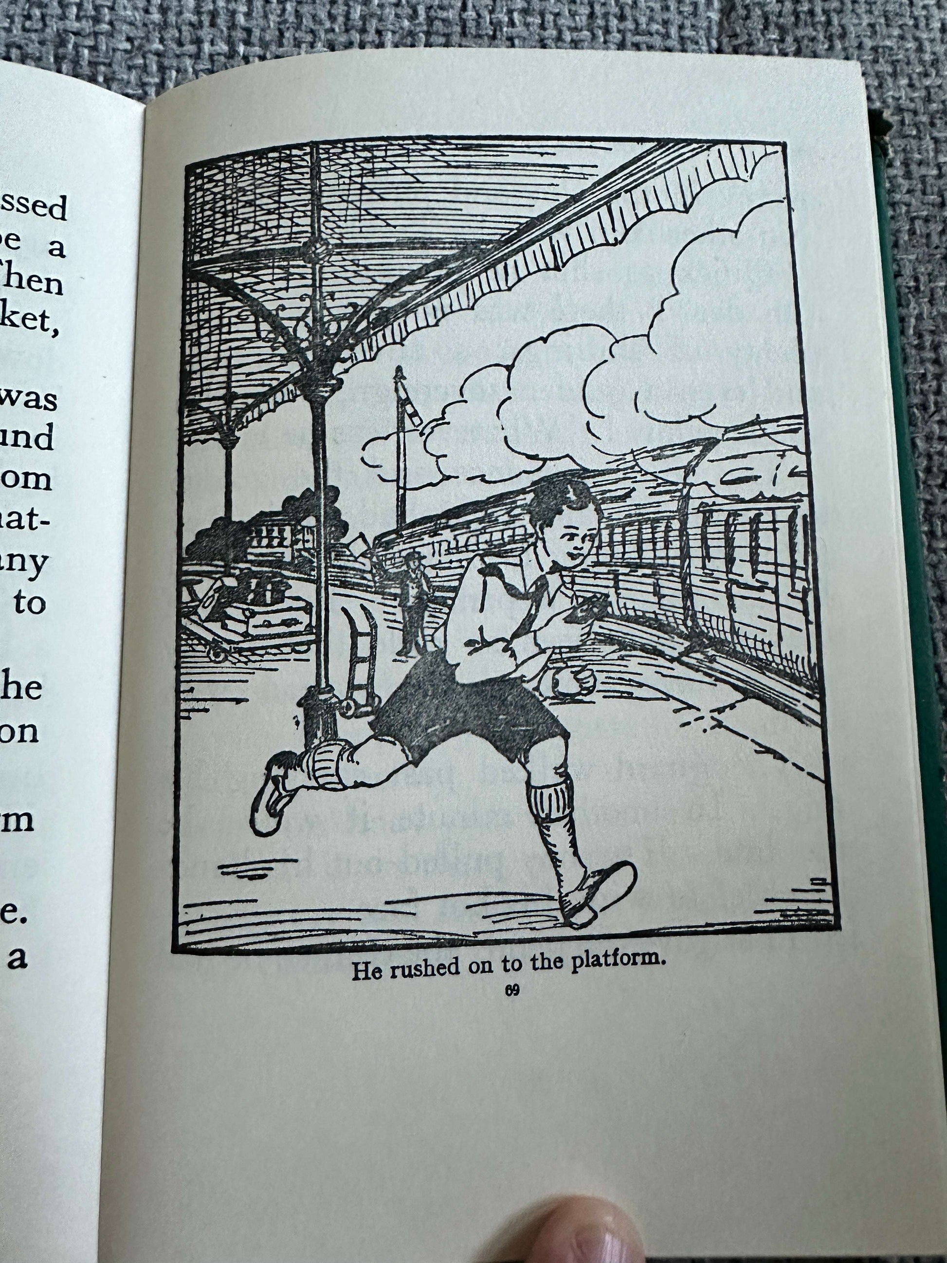 1951 The Magic Gate & Other Friday Afternoon Stories - Frances Mary Campbell (Good Luck Series) Thomas Nelson & Sons Ltd.