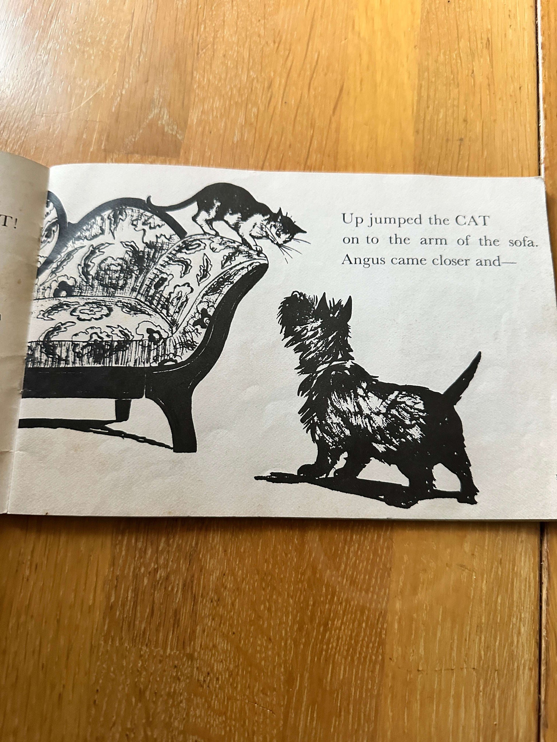 1972 Angus & The Cat - Marjorie Flack (Penguin Books)