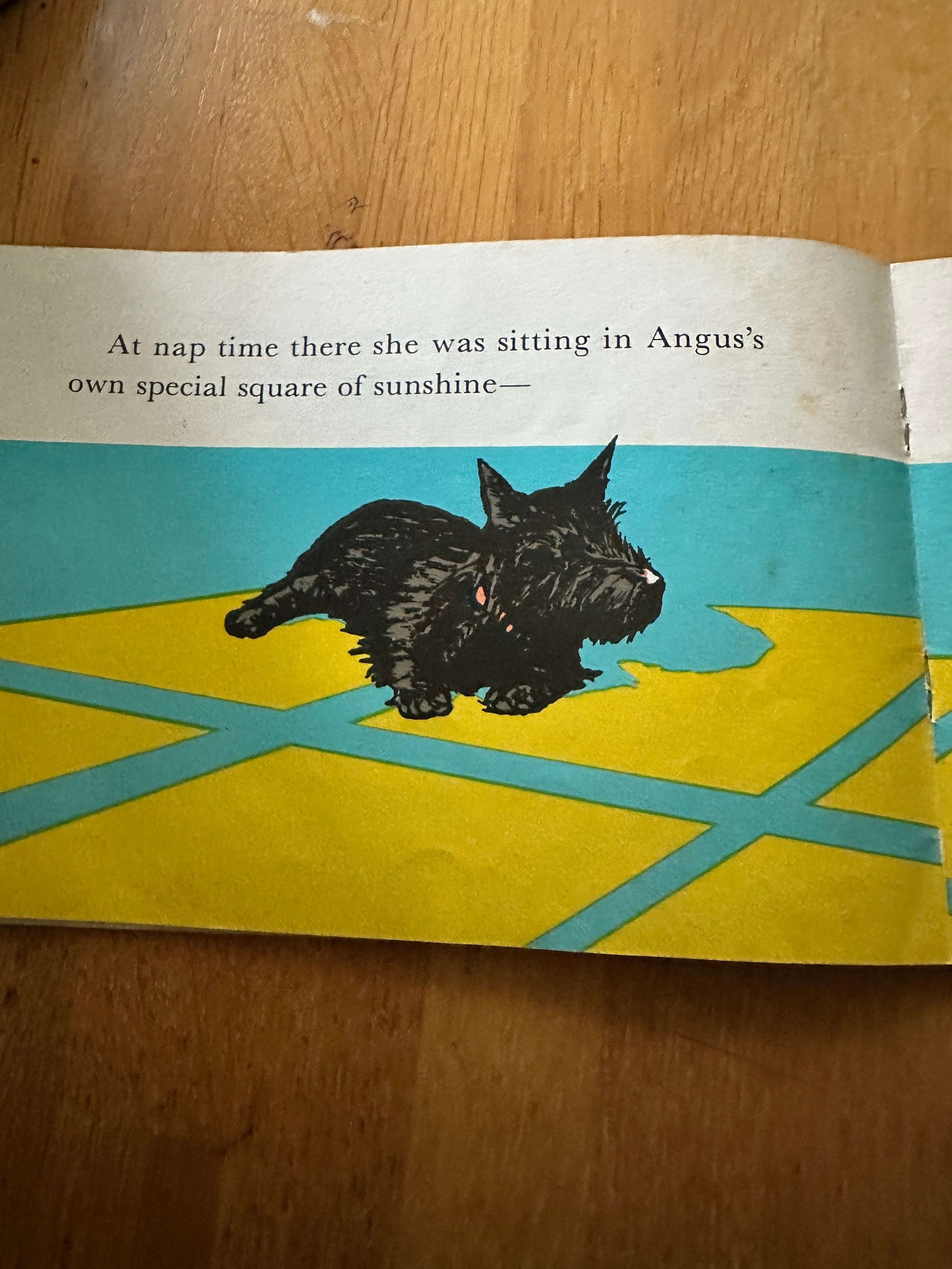 1972 Angus & The Cat - Marjorie Flack (Penguin Books)