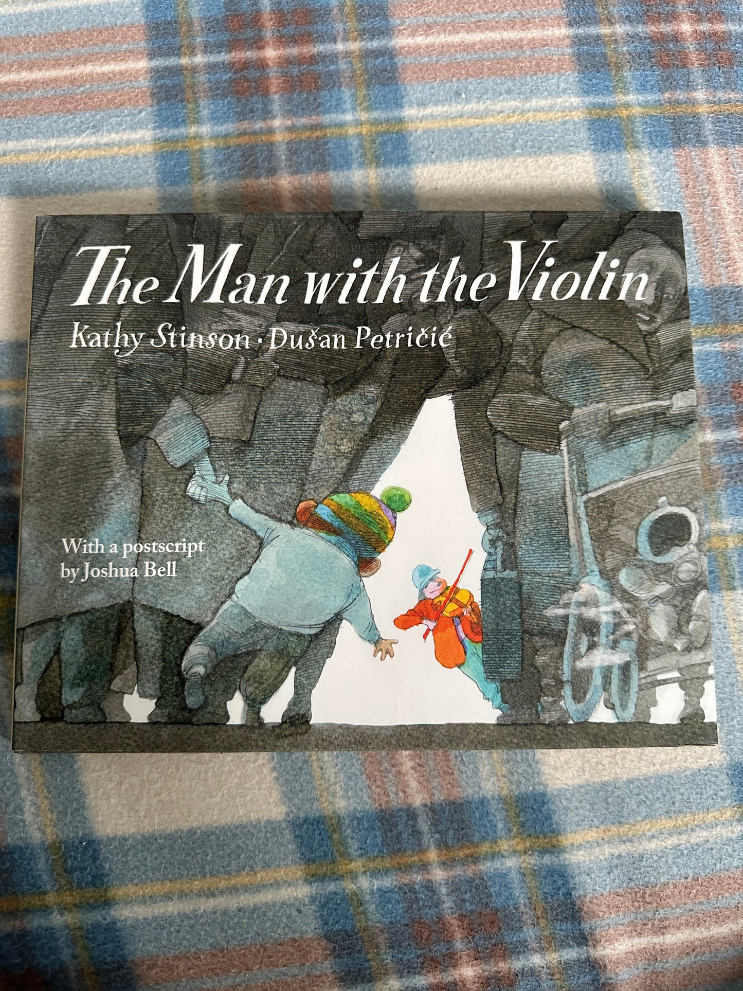 2014 The Man With The Violin - Kathy Stinson(Illust Dušan Petričić) Annick Press Ltd