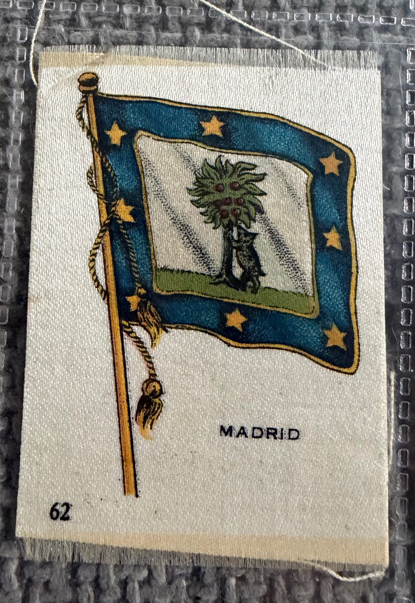 12 x Vintage Wix / B.D.V. Tobacco Silk Flag Cards — World Flags Collection c.1910s–1930s