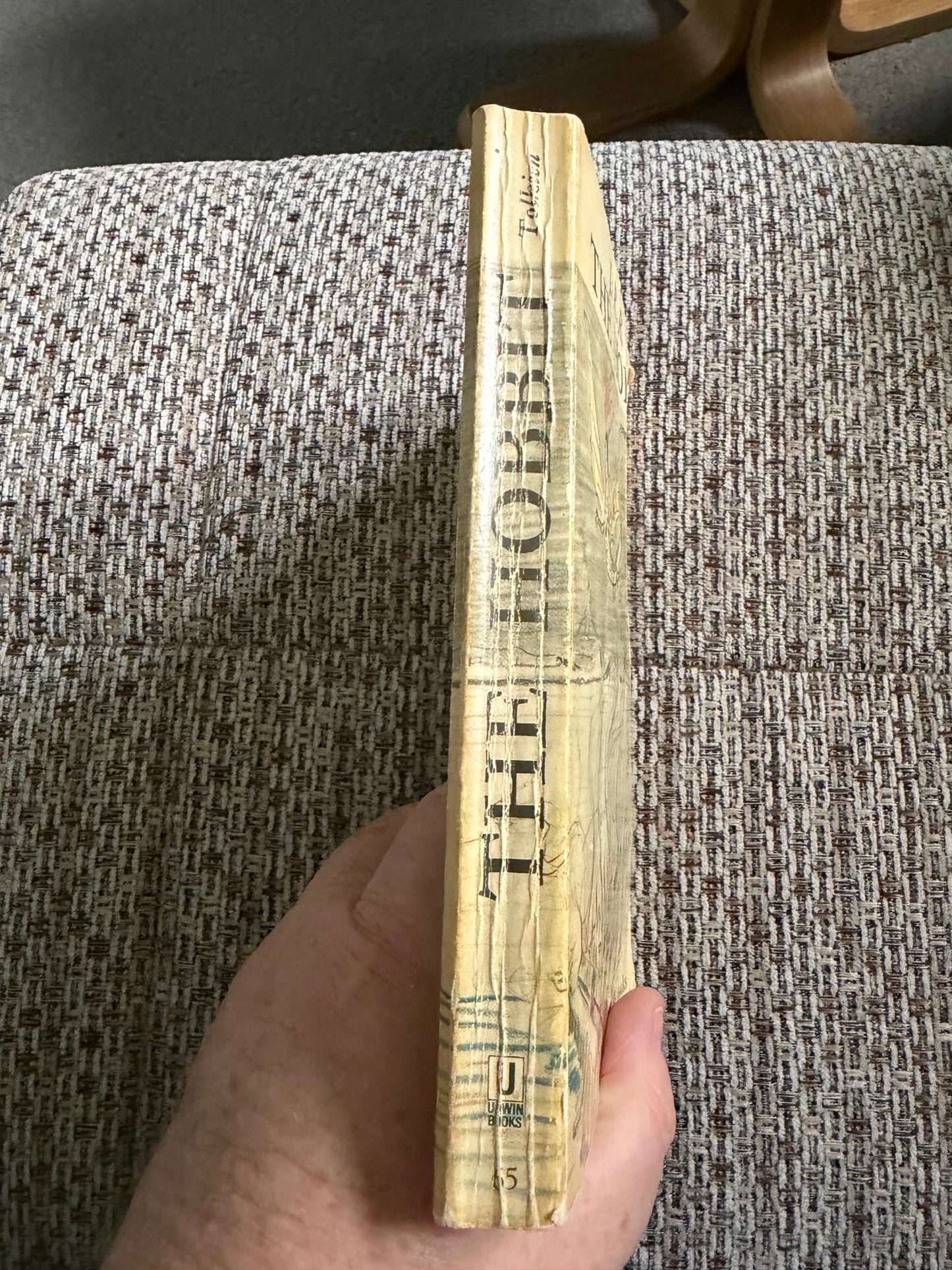 1974 The Hobbit - J. R. R. Tolkien (Unwin Books)