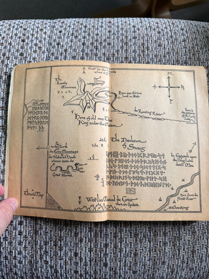 1974 The Hobbit - J. R. R. Tolkien (Unwin Books)