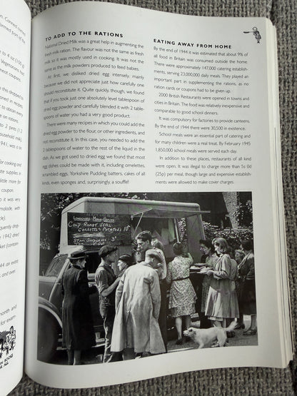 2009 Victory Cookbook (Nostalgic Food & Facts 1940-1954) Marguerite Patten (Chancellor Press)