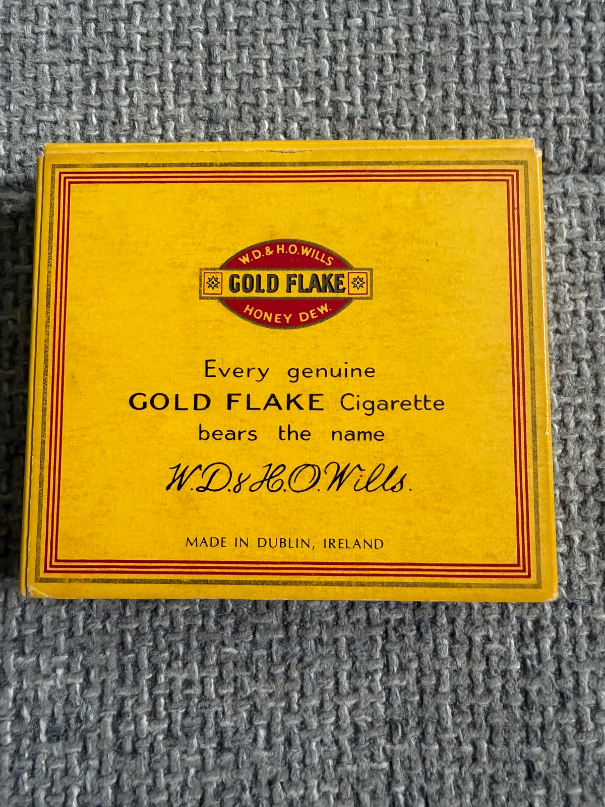 Wills's Gold Flake "Honey Dew" — Vintage Cigarette Box · Dublin Made
