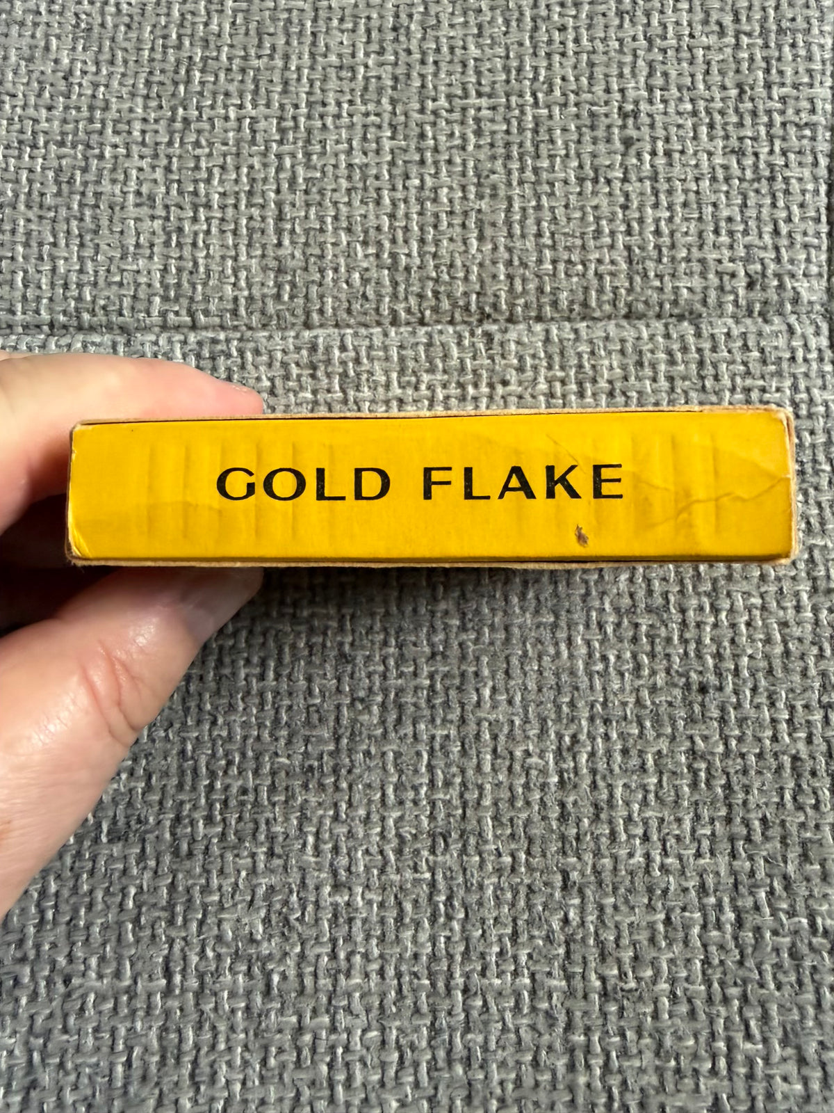 Wills's Gold Flake "Honey Dew" — Vintage Cigarette Box · Dublin Made