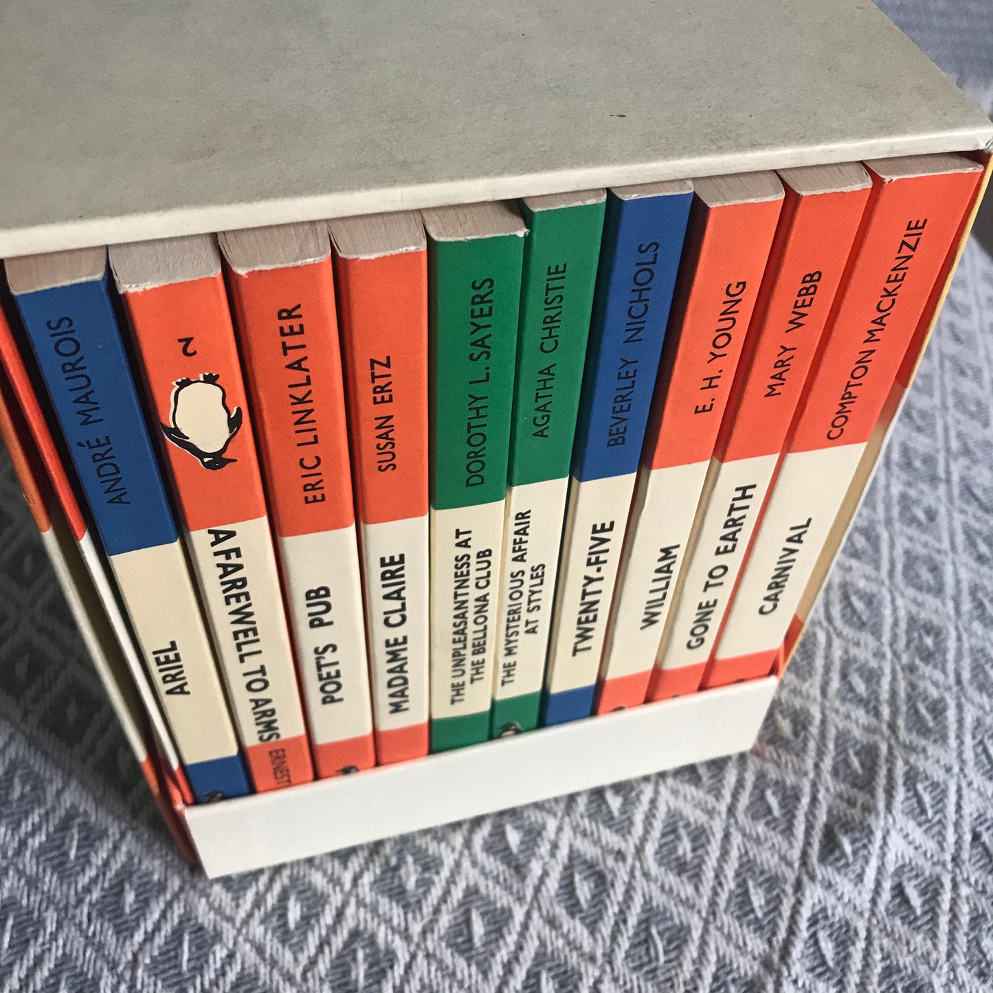 1985 Boxset zum 50-jährigen Jubiläum des Pinguins, Ausgabe von Faksimiles der ersten zehn Pinguine
