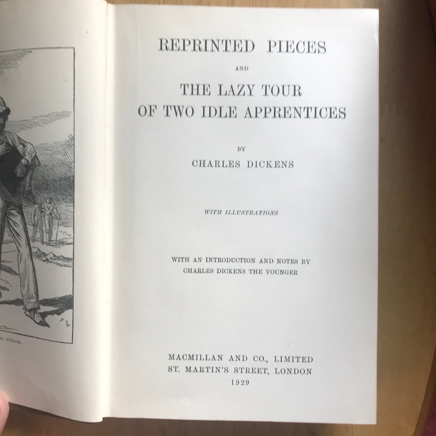 1929 Reprinted Pieces Etc von Charles Dickens (MacMillan Publisher)