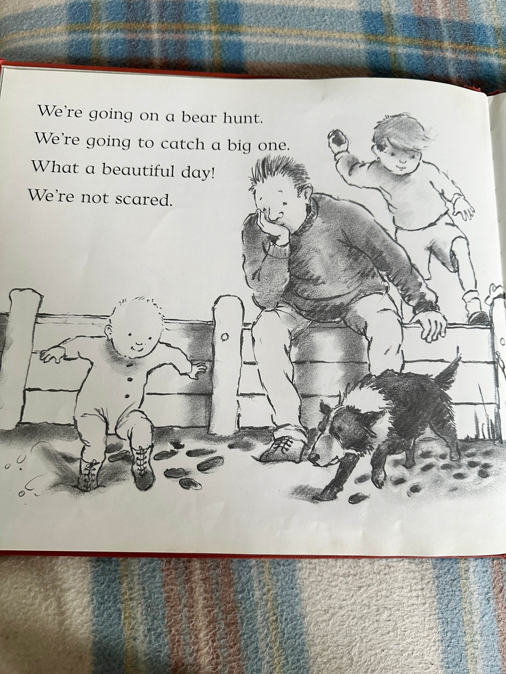 Michael Rosen Helen Oxenbury rare book featuring children on a bear hunt adventure illustration