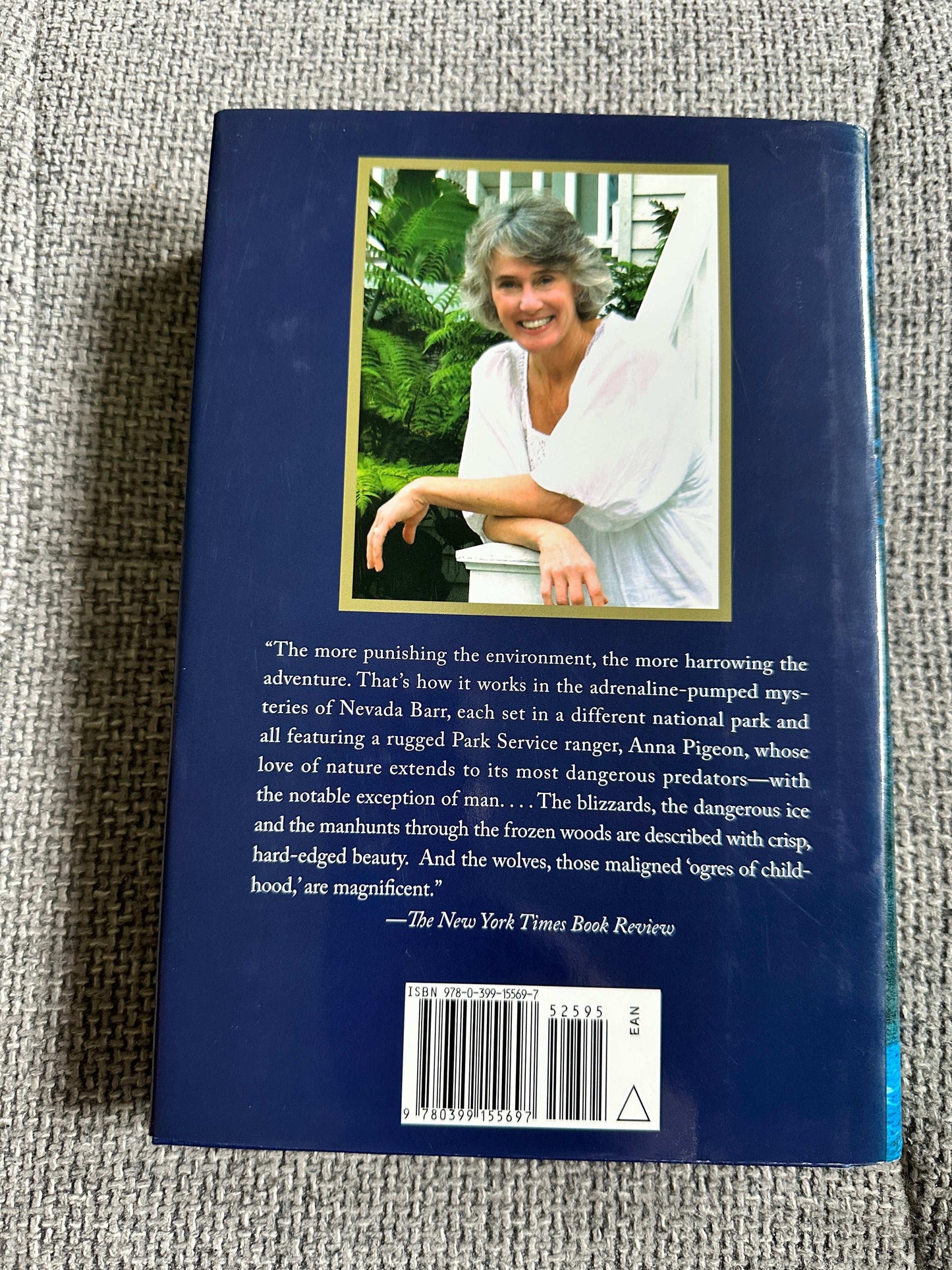 Back cover of Nevada Barr Borderline first edition featuring author Anna Pigeon and a book description