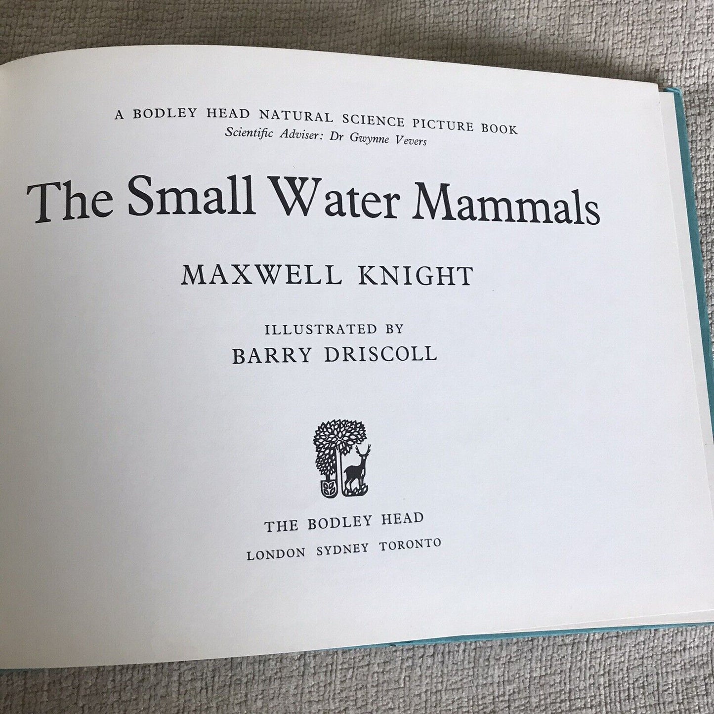 1972 The Small Water Mammals - Maxwell Knight (Barry Driscoll Illust) Bodley Hea