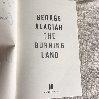 2019*UNTERZEICHNET 1.* The Burning Land – George Alagiah (Canongate)